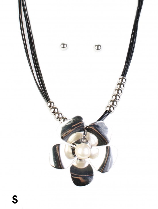 Multi-Rope Solid Flower Pendant Necklace & Earring Set